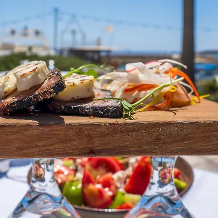 Luxury Naxos Superior With Balcony Steps Away From Naxos City