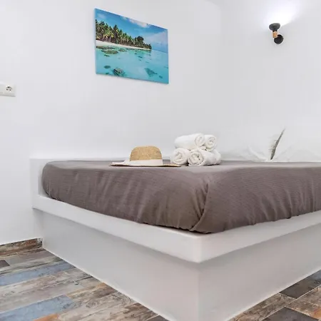 公寓 Luxury Naxos Superior With Balcony Steps Away From Naxos City