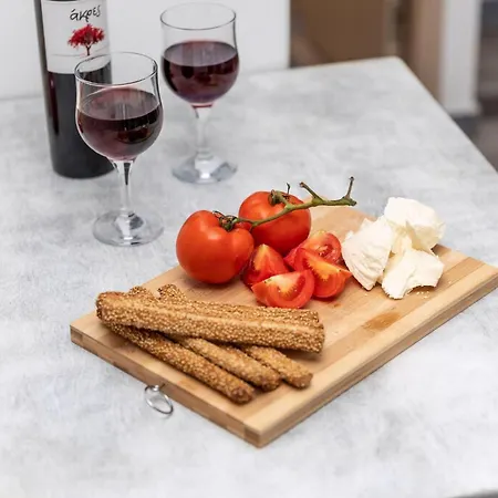 Апартаменты Luxury Naxos Superior With Balcony Steps Away From Naxos City