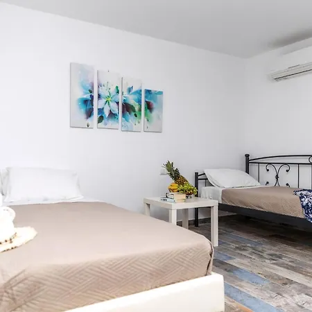 公寓 Luxury Naxos Superior With Balcony Steps Away From Naxos City