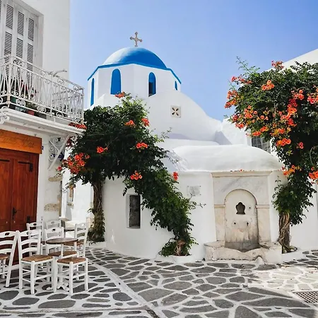 Luxury Naxos Superior With Balcony Steps Away From Apartman