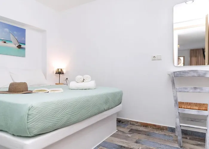 Luxury Naxos Superior With Balcony Steps Away From